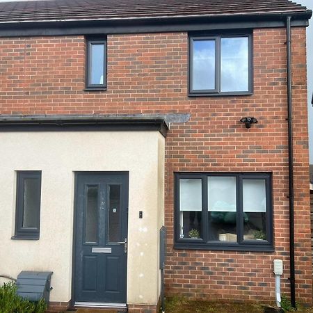 Village House St Mellons - Close To A48 And M4 Cardiff Bagian luar foto