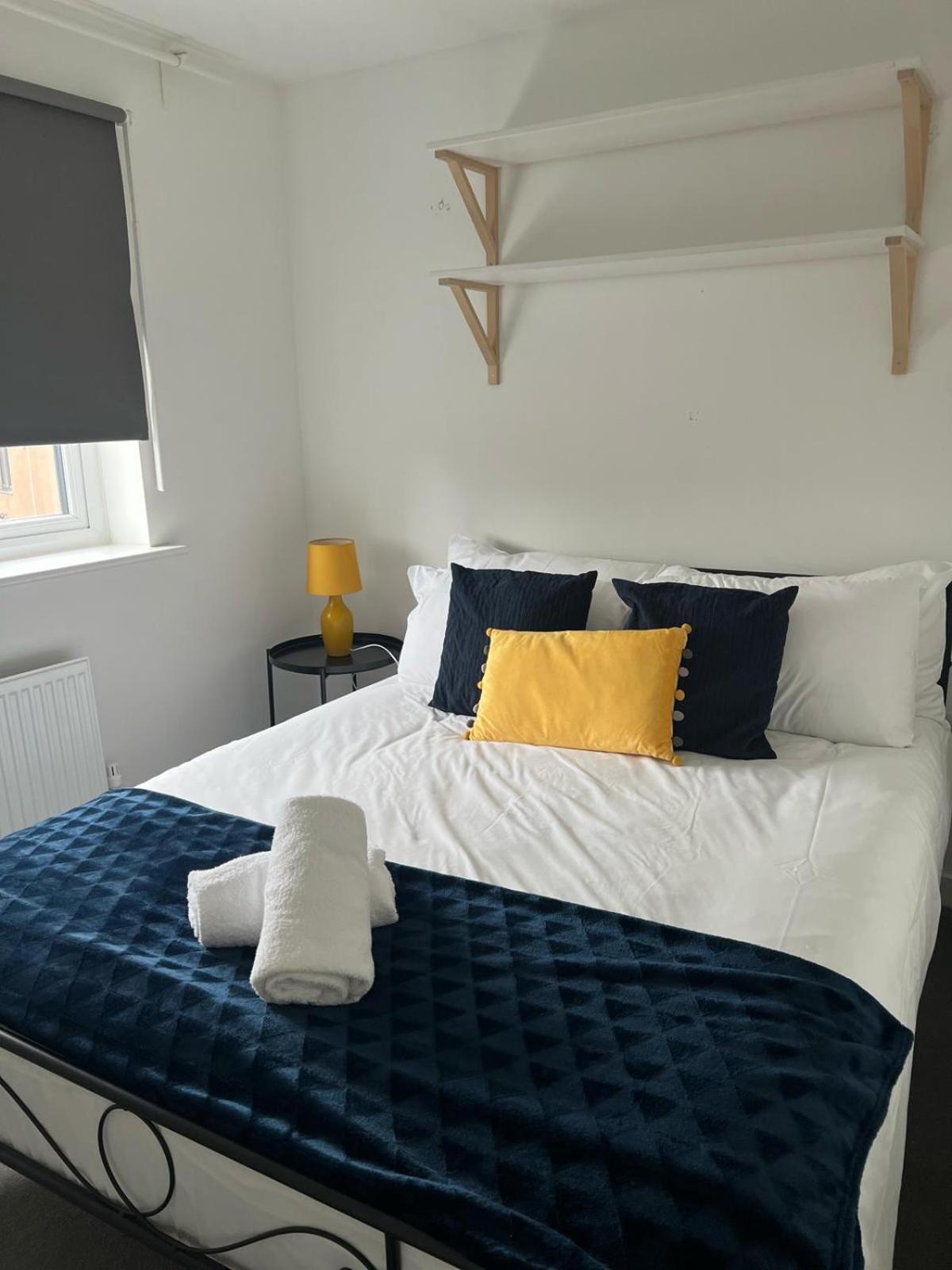Village House St Mellons - Close To A48 And M4 Cardiff Bagian luar foto