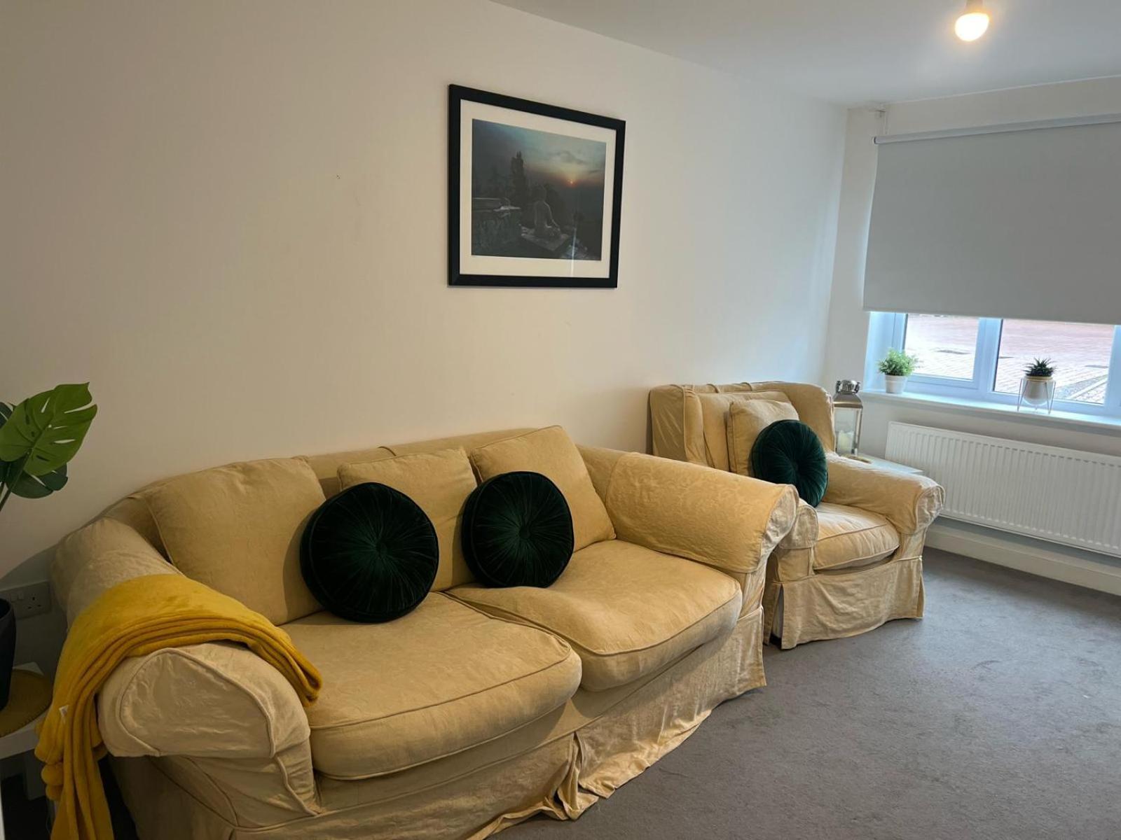 Village House St Mellons - Close To A48 And M4 Cardiff Bagian luar foto