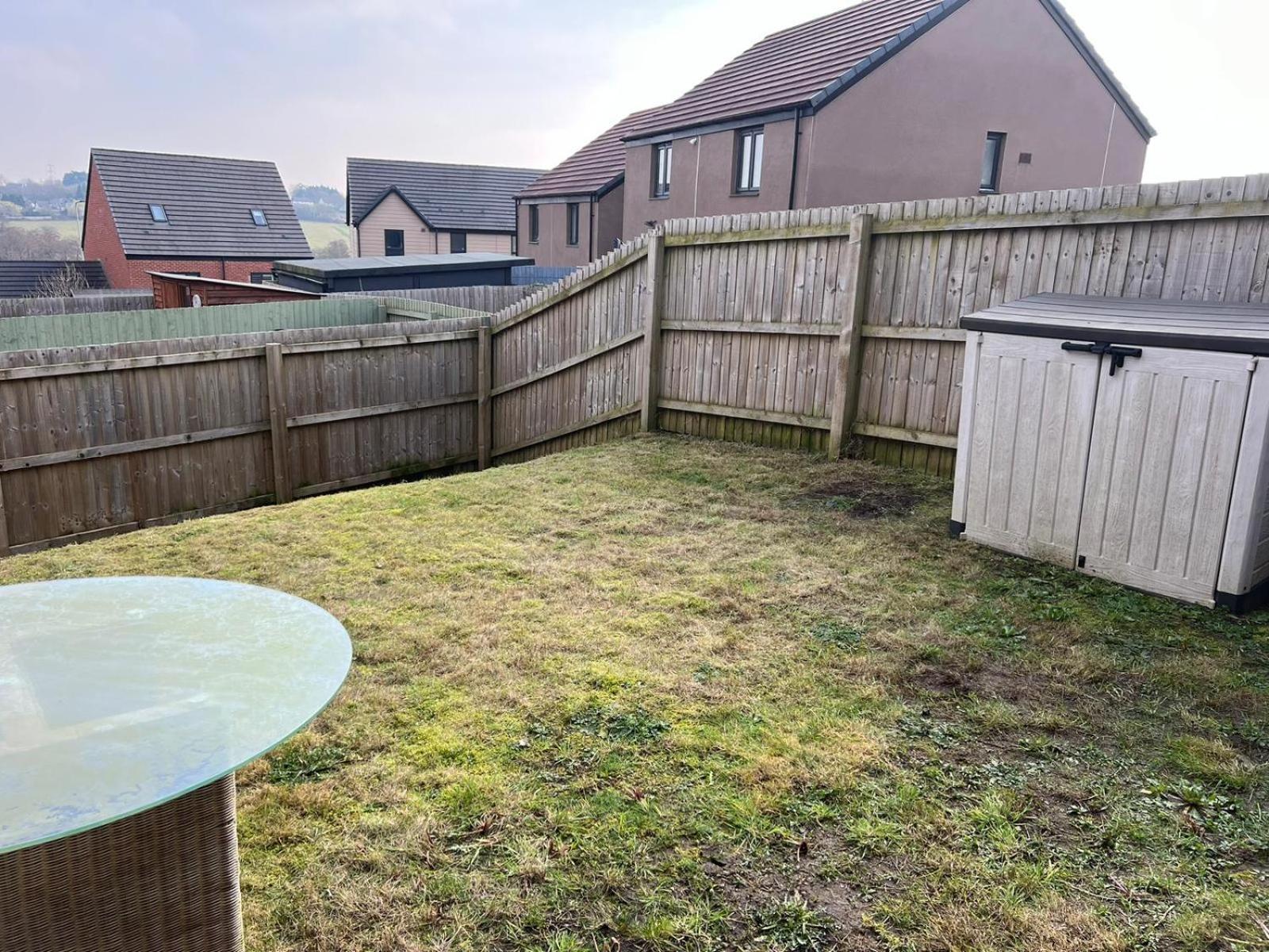 Village House St Mellons - Close To A48 And M4 Cardiff Bagian luar foto